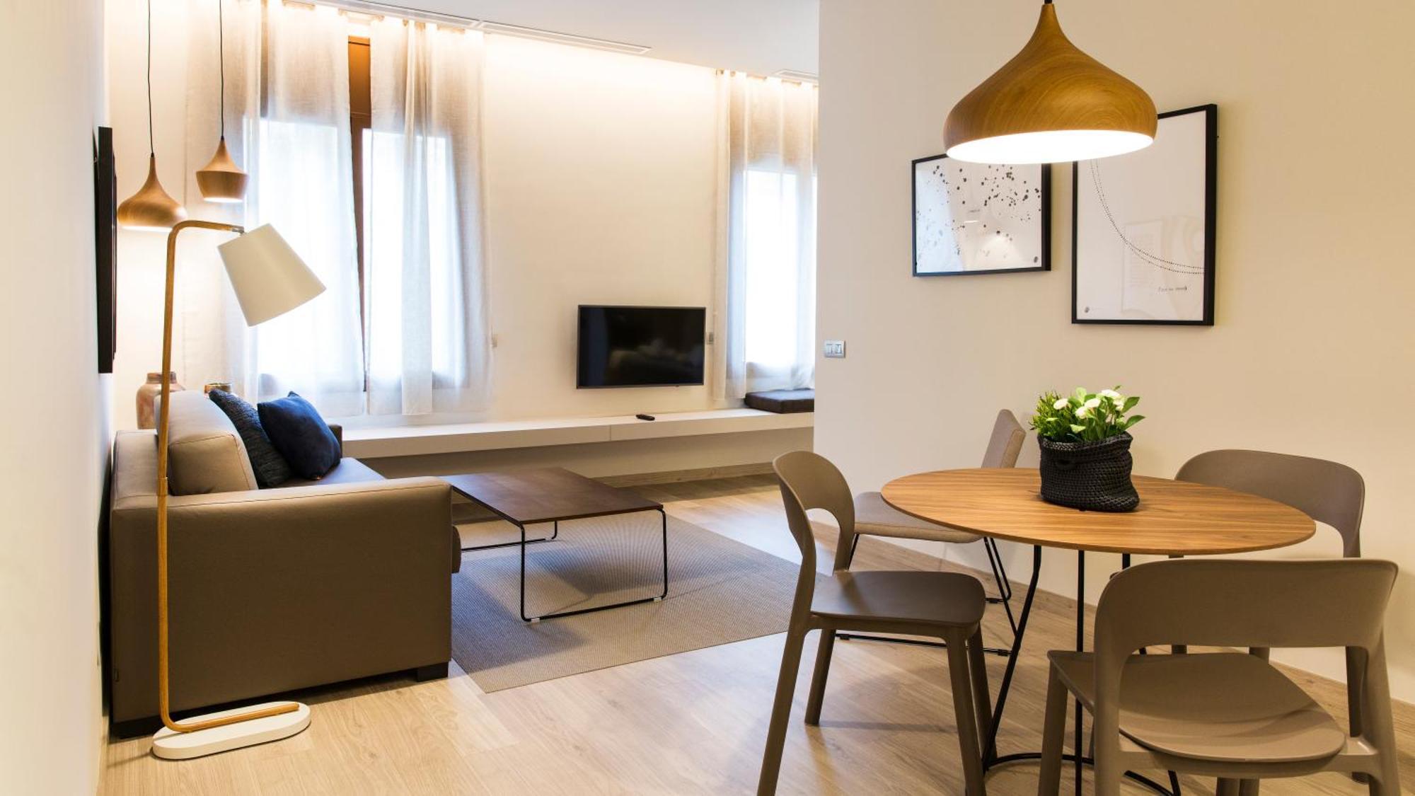 Fisa Rentals Ramblas Apartments Барселона Екстер'єр фото