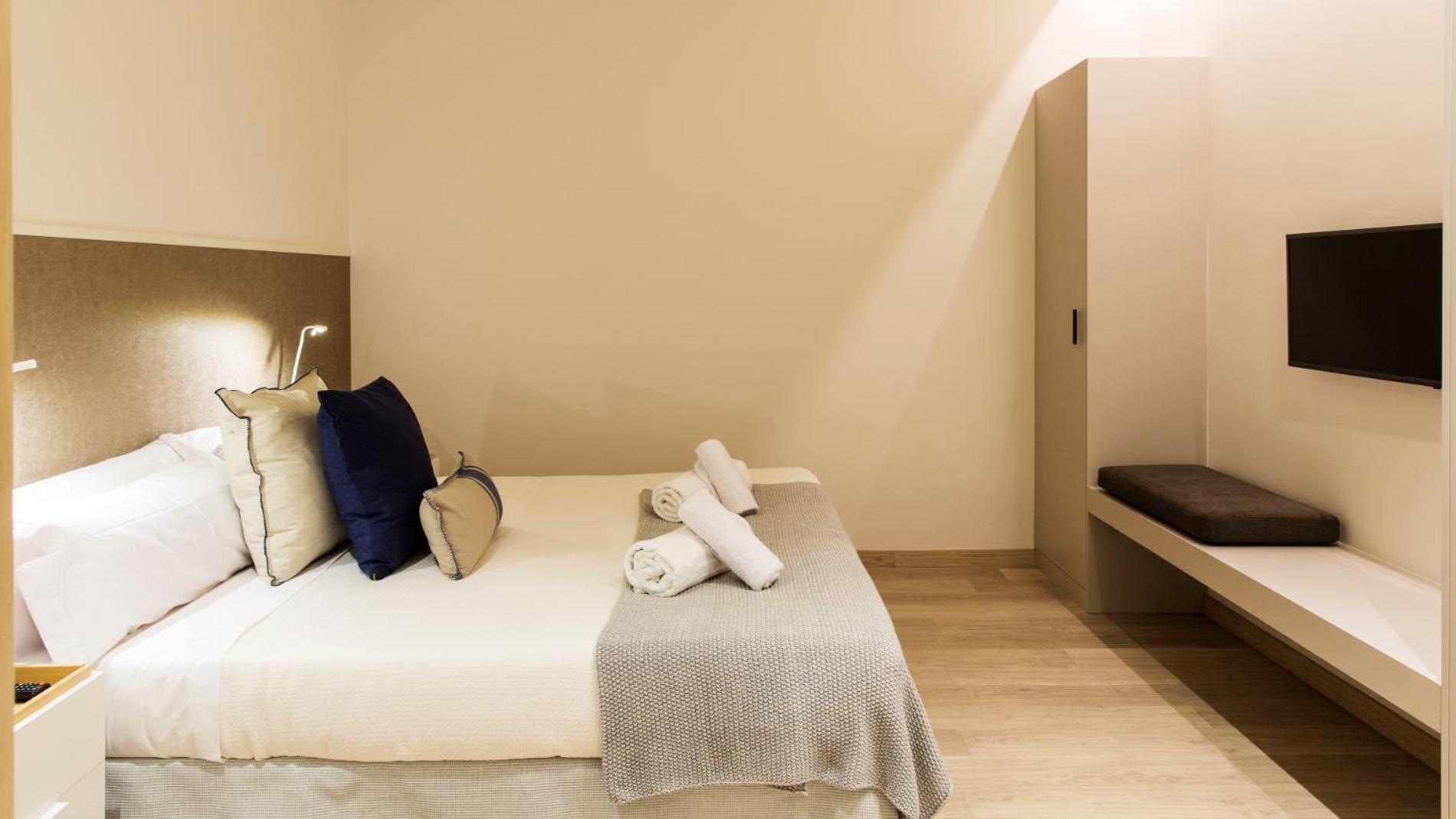 Fisa Rentals Ramblas Apartments Барселона Екстер'єр фото