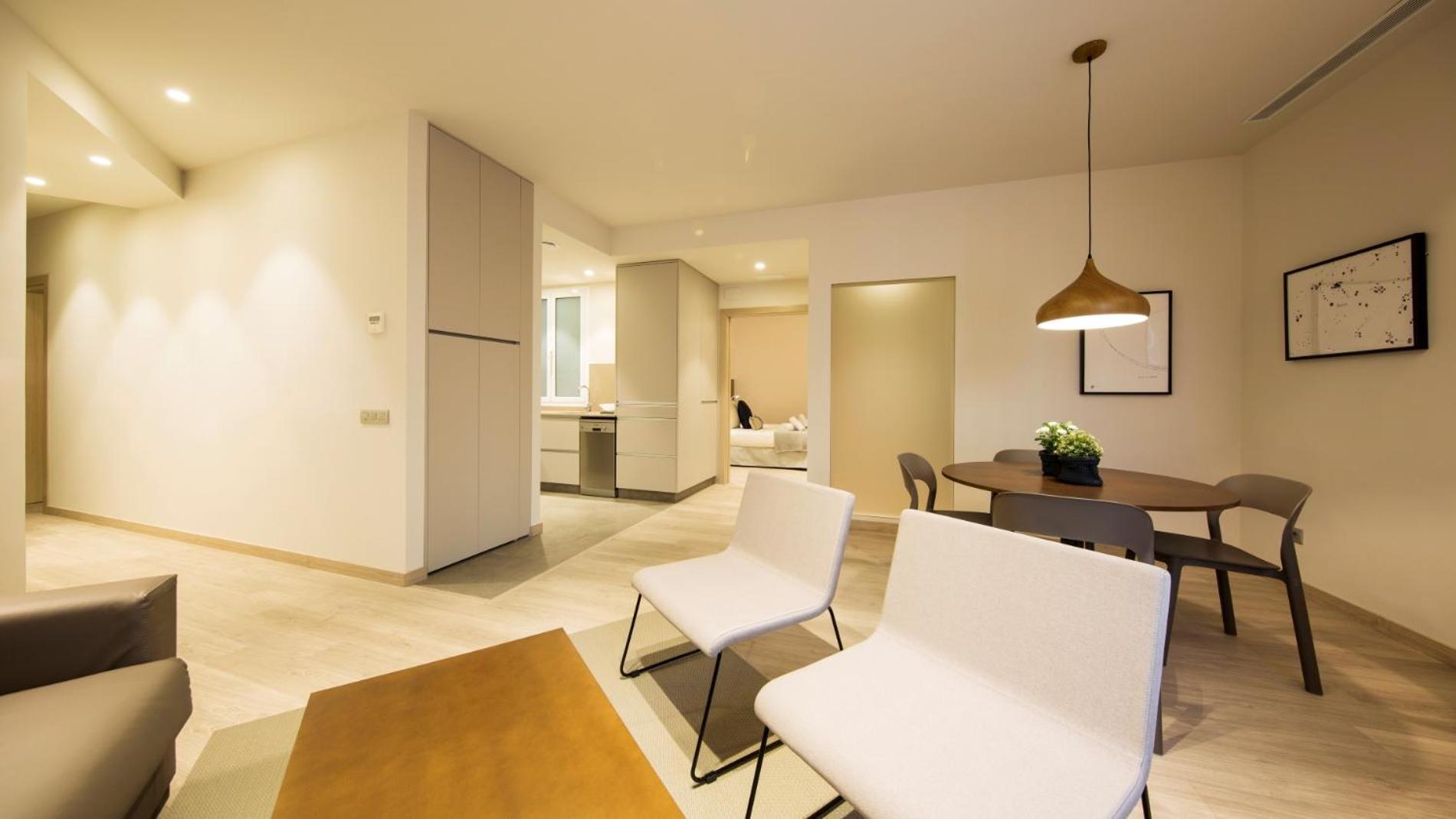 Fisa Rentals Ramblas Apartments Барселона Екстер'єр фото