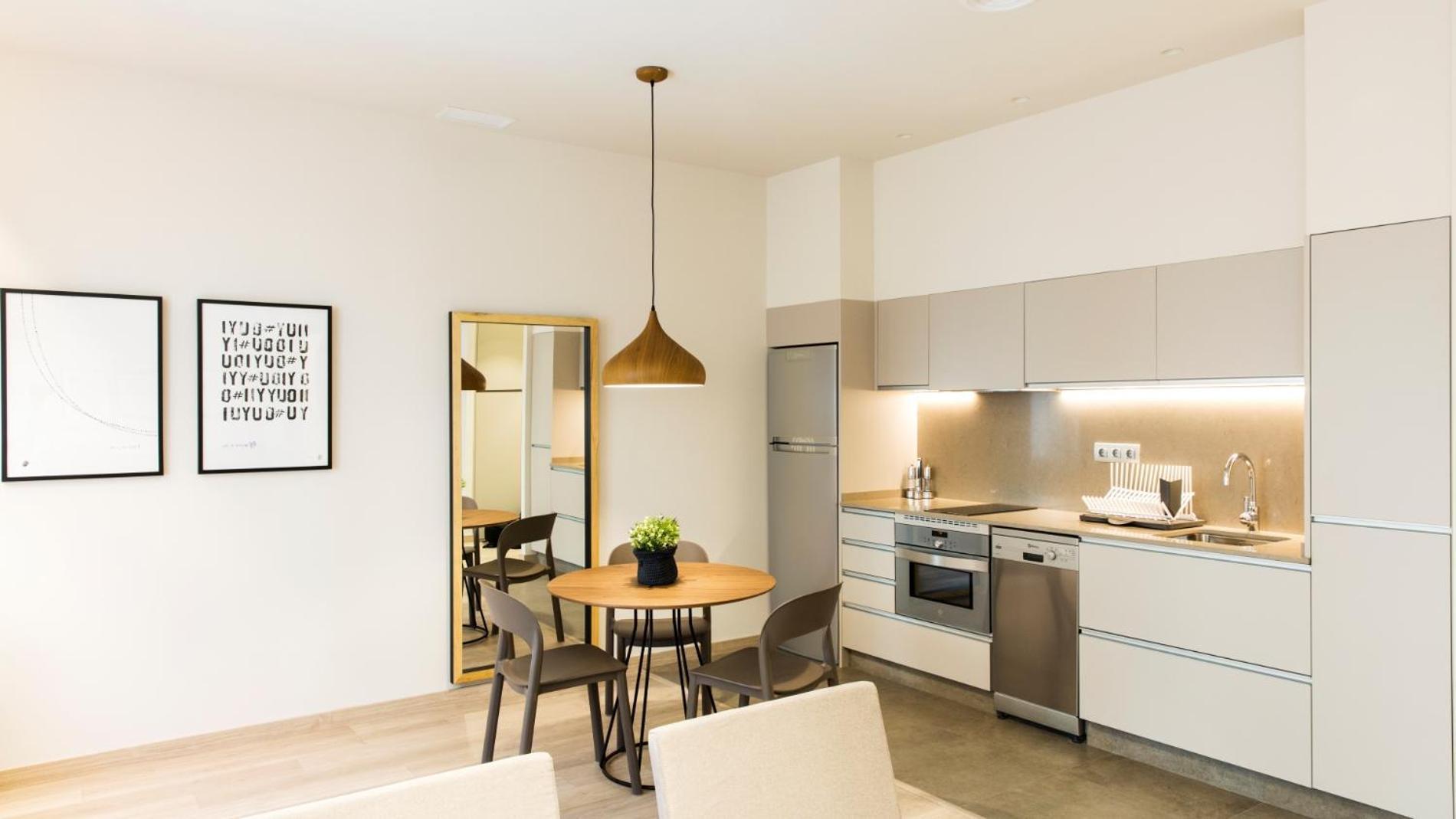 Fisa Rentals Ramblas Apartments Барселона Екстер'єр фото